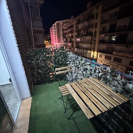 Apartamento De Habitaciones Privadas En El Centro De Malaga Luaran gambar