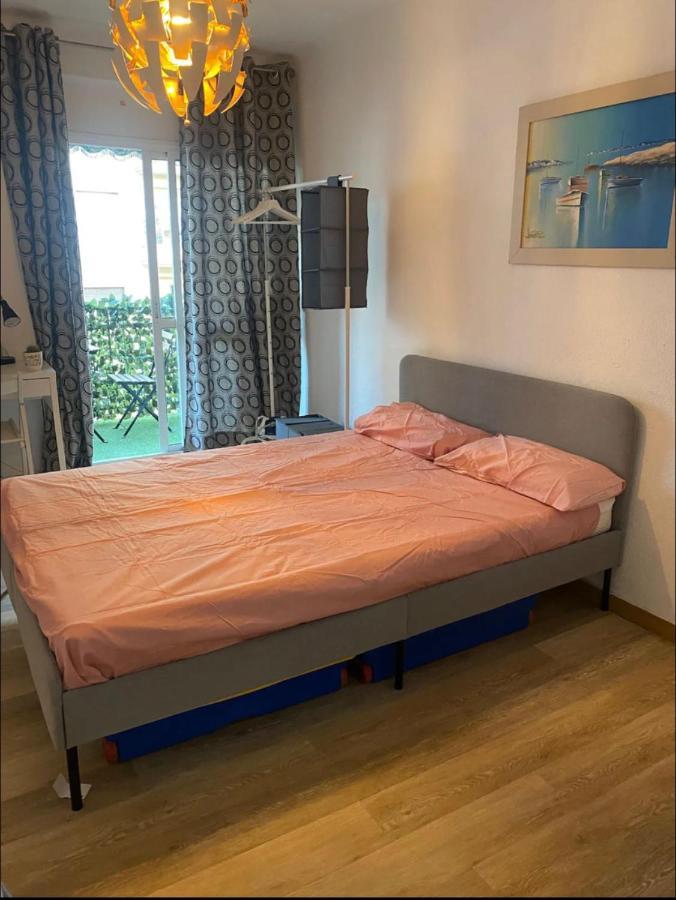 Apartamento De Habitaciones Privadas En El Centro De Malaga Luaran gambar