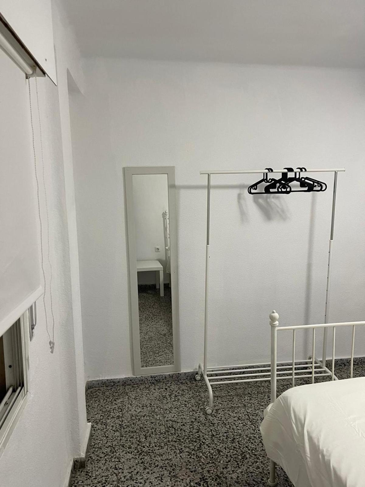 Apartamento De Habitaciones Privadas En El Centro De Malaga Luaran gambar