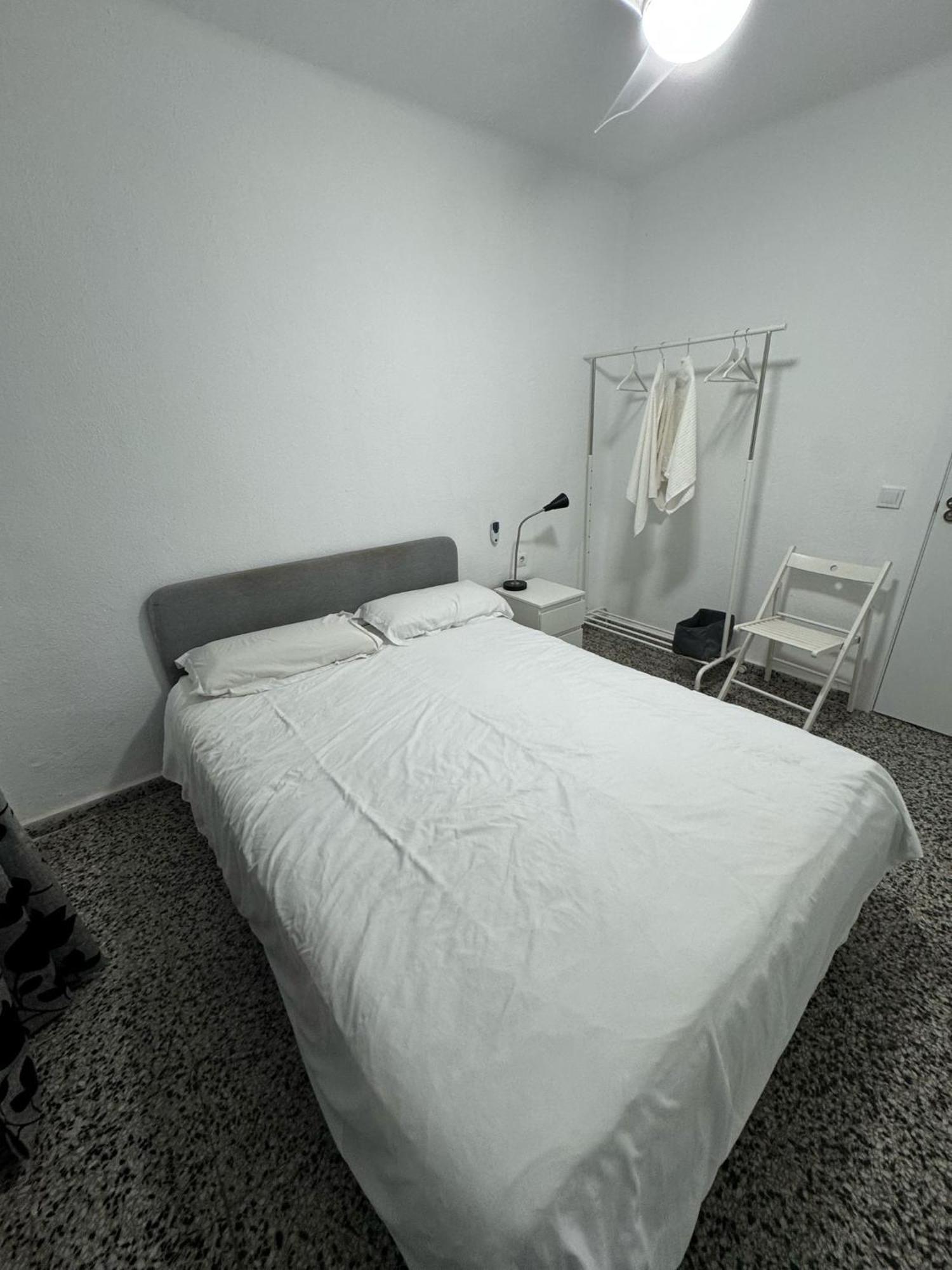 Apartamento De Habitaciones Privadas En El Centro De Malaga Luaran gambar